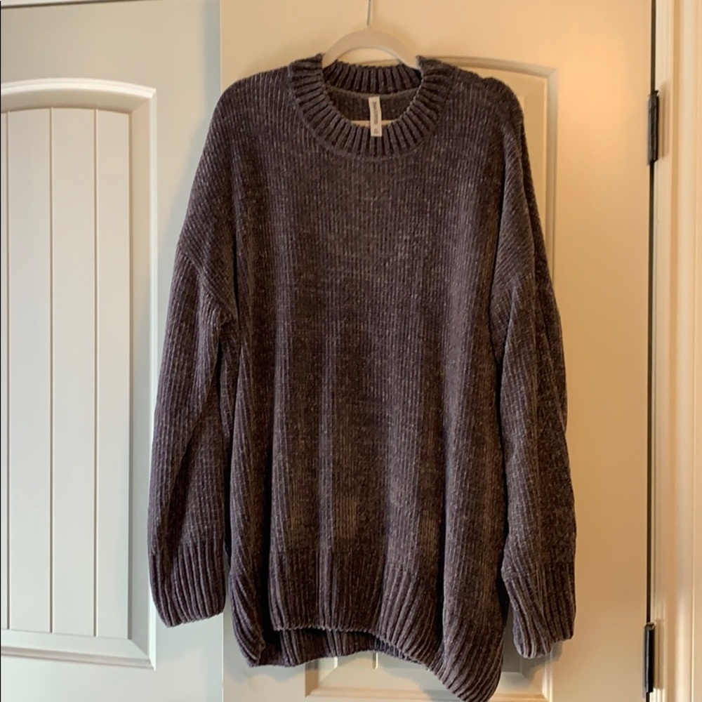 Long chenille gray sweater.